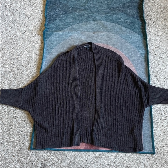 Barefoot Dreams Charcoal Cardigan - Picture 6 of 9